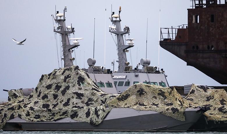 Корабли ВМС Украины на стоянке пограничного управления ФСБ России в Крыму
