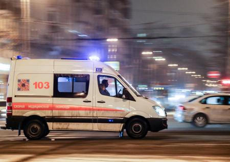 Голый мужчина выпал из окна в центре Москвы