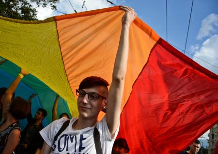 Почему Конституция не говорит про ЛГБТ