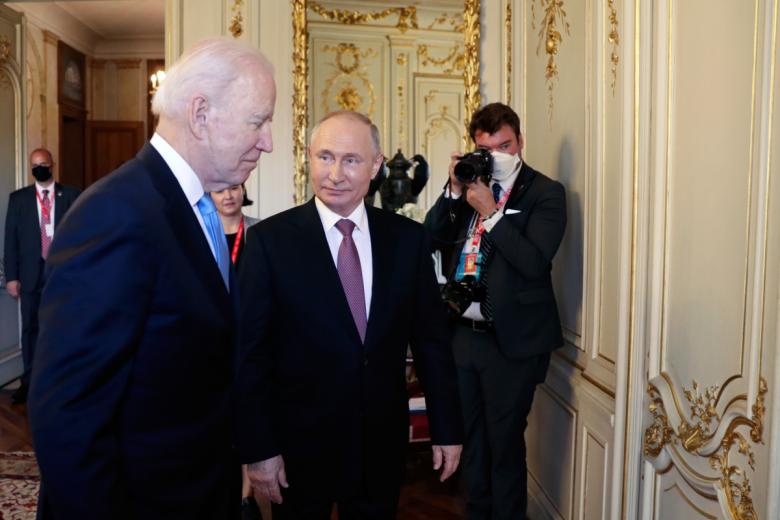 Владимир Путин и президент США Джо Байден