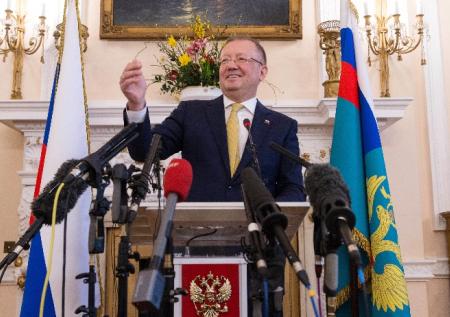 Отравленный в Эймсбери Чарли Роули встретился с послом РФ