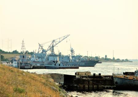Украина заявила о начале строительства двух военно-морских баз