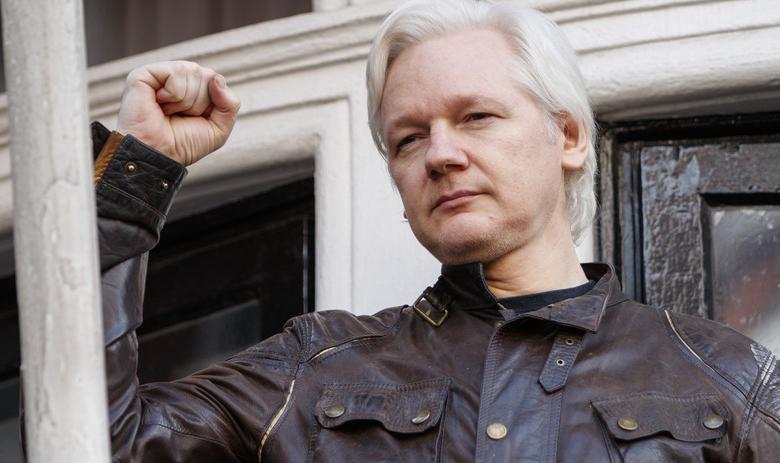 Основатель WikiLeaks Джулиан Ассанж 
