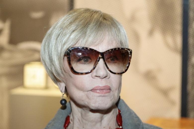 Вера Алентова