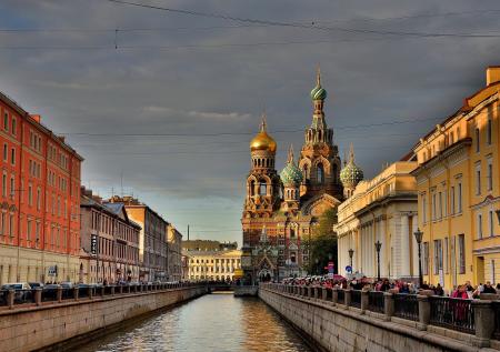 К юбилею Петербурга предложили построить 320-купольный храм