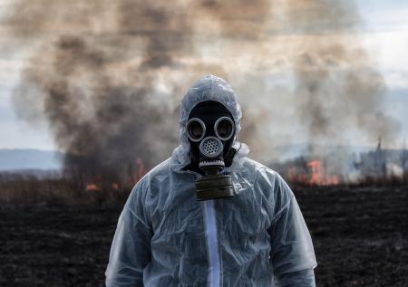 «Выжигает изнутри»: военэксперт об опасности белого фосфора для людей