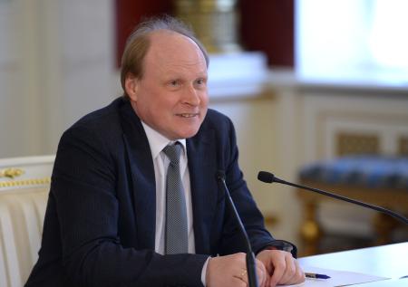 Толстой рассказал об итогах онлайн-общения Путина с деятелями культуры