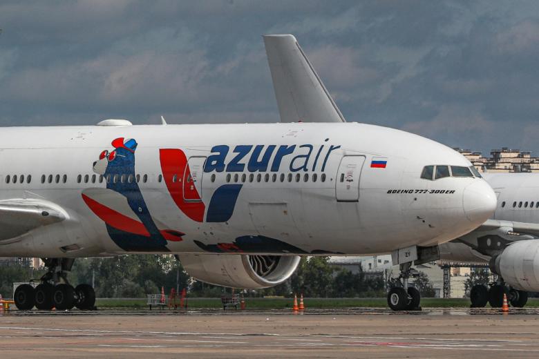 Самолет авиакомпании Azur Air