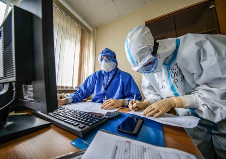 Биолог назвала сроки новой вспышки COVID-19 в России