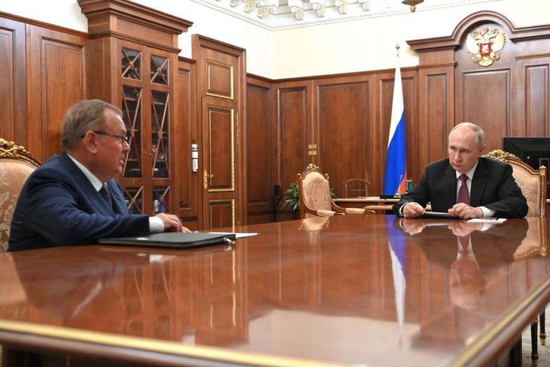 Андрей Костин и Владимир Путин