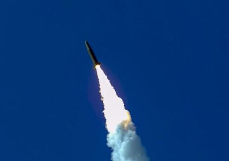 КНДР запустила неопознанный снаряд в сторону Японского моря