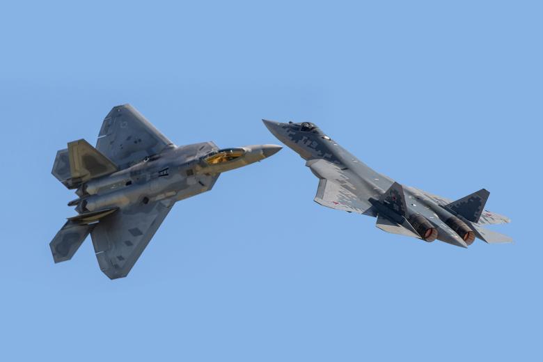 F-22 и Су-57