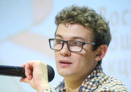 Кологривого засняли на видео в сопровождении полицейского конвоя