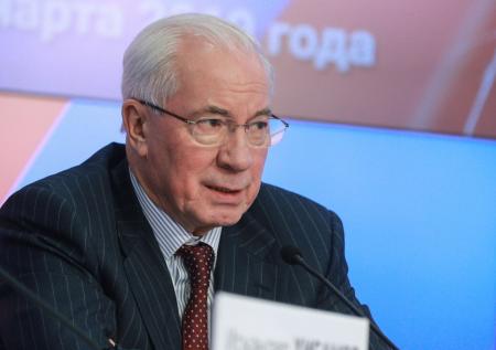 Азаров объяснил, почему украинцы боятся просить помощи у полиции