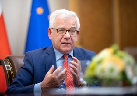 Глава МИД Польши Чапутович подал в отставку