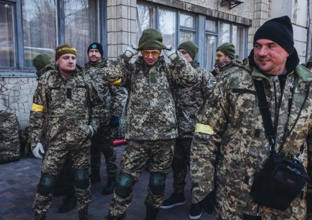 «Будут уничтожены»: Клинцевич о мирных украинцах, взявших в руки оружие