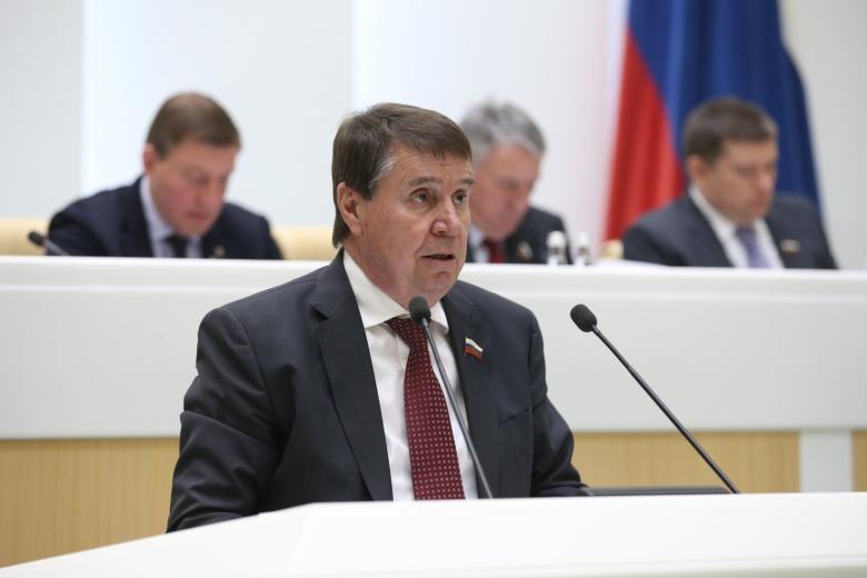 Сенатор Сергей Цеков