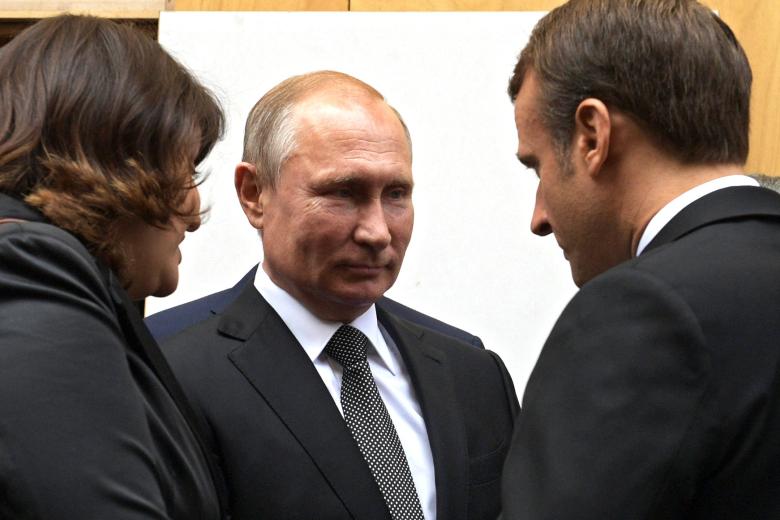 Владимир Путин и Эммануэль Макрон