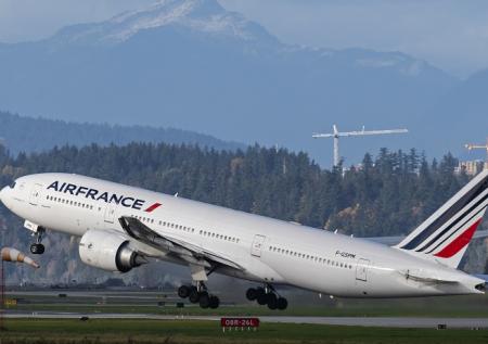 Air France накормила пассажиров сэндвичами с опасными бактериями