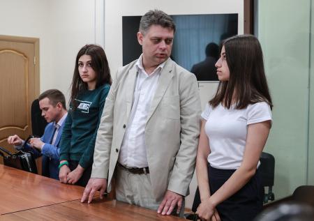 Адвокат сестер Хачатурян раскрыл, когда вынесут вердикт по их делу