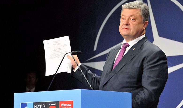 Президент Украины Пётр Порошенко на саммите НАТО в Варшаве