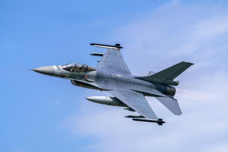 F-16
