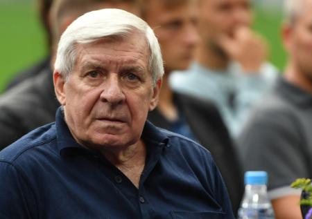 «Сами ещё попросят вернуться»: легенда ЦСКА раскритиковал ФИФА и УЕФА