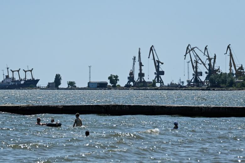 Азовское море в Мариуполе
