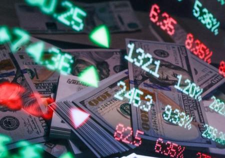 Курс доллара впервые за почти 20 дней оказался выше 70 рублей