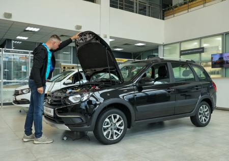 Автоэксперт назвал лучшее время для приобретения машины