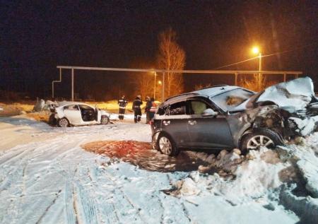Пьяный водитель на Infiniti влетел в машину со спящим таксистом