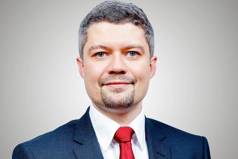 Максим Власов