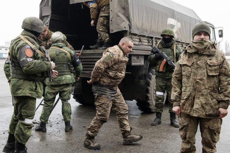 Добровольно сдавшиеся в плен военнослужащие украинской армии