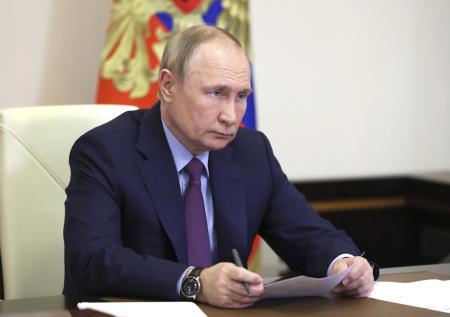 Путин ввел средний уровень реагирования в восьми регионах