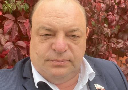 Глава Минздрава Саратовской области попросил ругать его за переедание