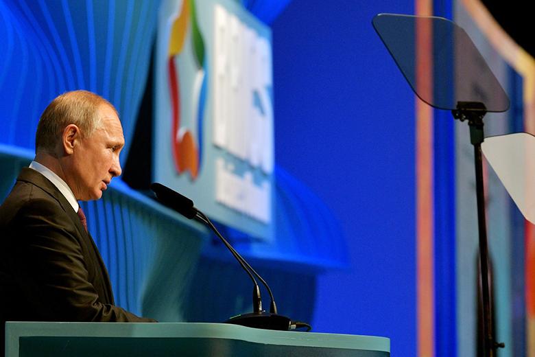Владимир Путин на церемонии закрытия Делового форума БРИКС
