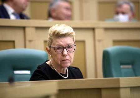 Мизулина призвала защитить права эмбрионов в пробирке
