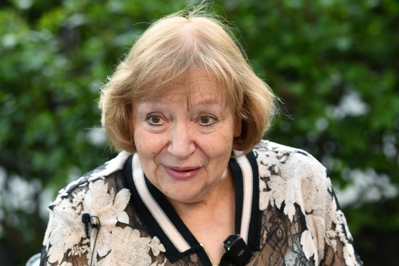 Елена Санаева