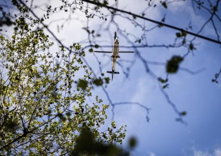 Устроившие вечеринку на крыше выпустили фейерверки по вертолёту полиции
