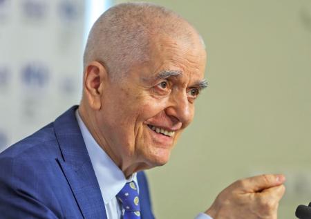 Онищенко дал совет, как укрепить иммунитет к летнему сезону