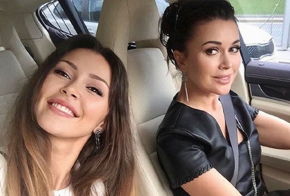 Анна и Анастасия Заворотнюк
