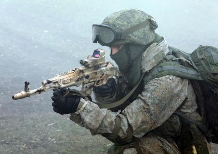 Российские военные создали коридор для выхода мирных жителей в ДНР