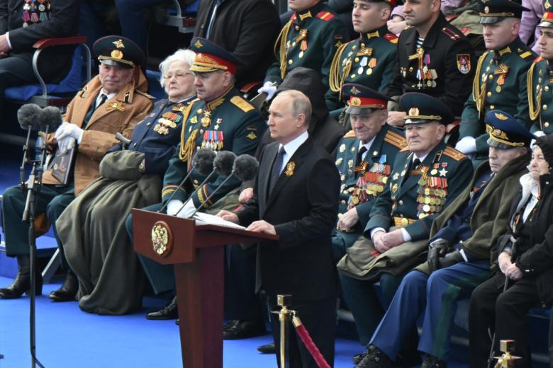 9 мая 2022. Президент РФ - верховный главнокомандующий Вооружёнными силами РФ Владимир Путин выступает на военном параде в ознаменование 77-й годовщины победы в Великой Отечественной войне 1941-1945 годов на Красной площади в Москве