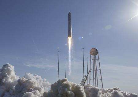 Американский грузовик Cygnus состыковался с МКС