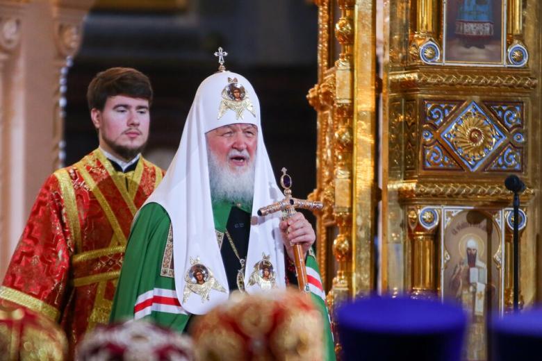 Патриарх Московский и всея Руси Кирилл во время Пасхальной великой вечерни в праздник Пасхи в кафедральном соборном храме Христа Спасителя
