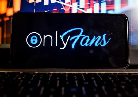 Вирт приветствуется: OnlyFans отстоял право граждан на секс онлайн