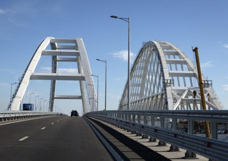 Стало известно, когда полностью восстановят движение по Крымскому мосту