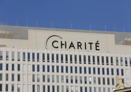 Защита Навального попросила приобщить к делу письмо из Charitе́