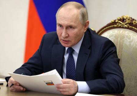 Путин: медики первого звена получат дополнительные выплаты