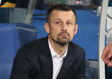 Семак объяснил выбор схемы с тремя защитниками